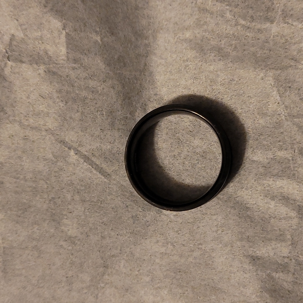 TUNGSTEN MEN'S RING - Picture 2 of 2